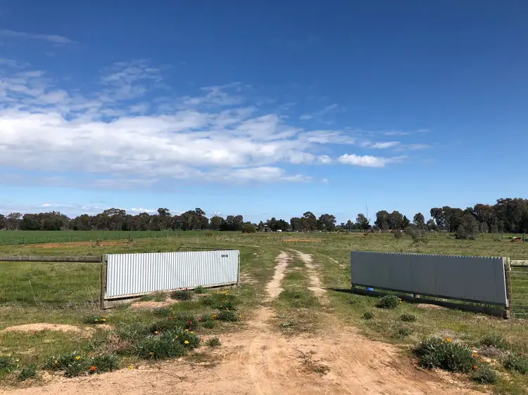 975 Devenish Road, Devenish VIC 3726