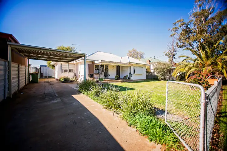 17 Moore Street, Rochester VIC 3561