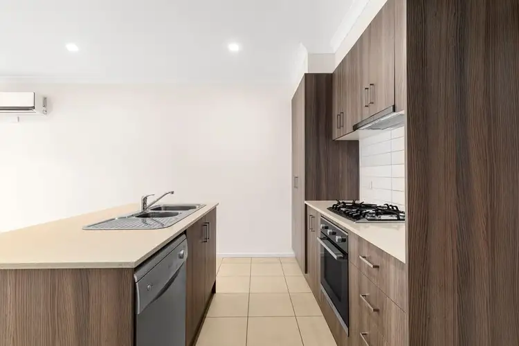 Fourth view of Homely townhouse listing, 19 Courthouse Walk, Doreen VIC 3754