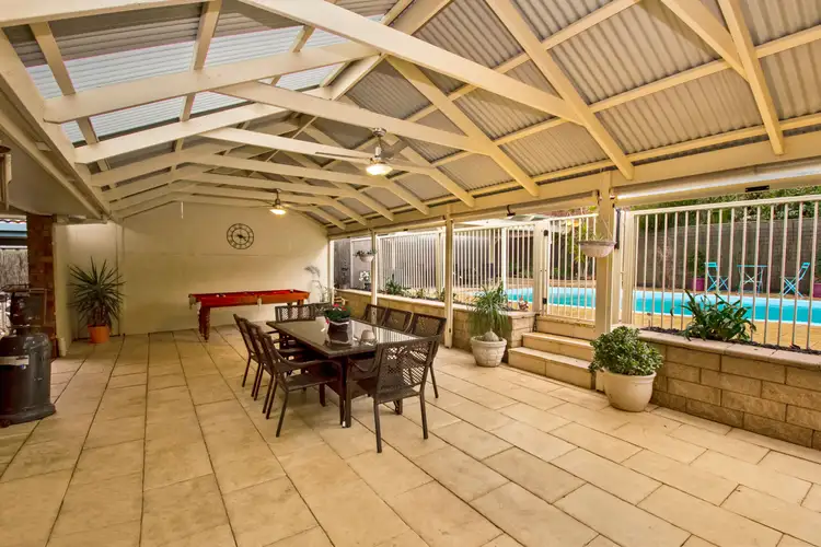 5 Karinga Avenue, Craigmore SA 5114