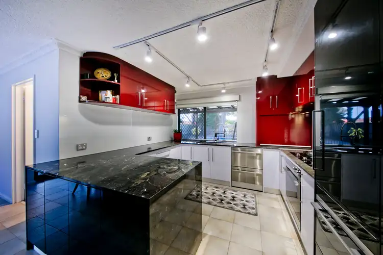 5 Eaton Place, Noranda WA 6062