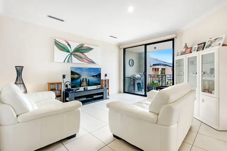 3203 Central Place, Carrara QLD 4211