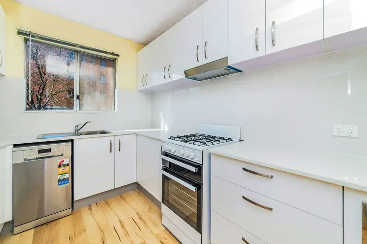 2/3 Velacia Place, Crestwood NSW 2620