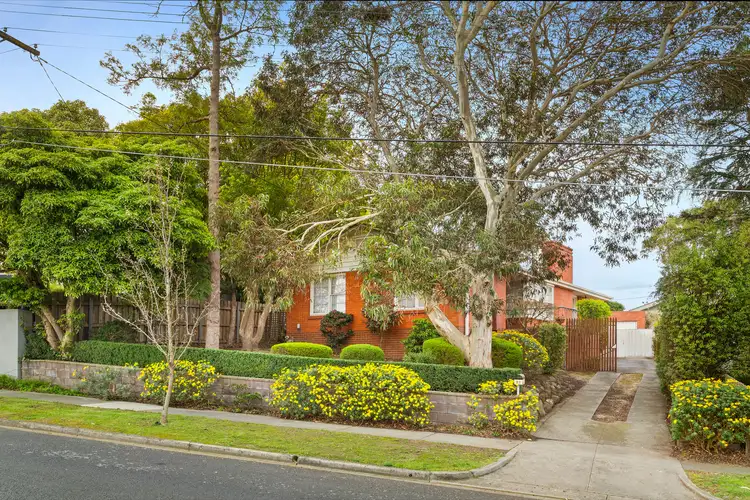21 Glenfern Avenue, Doncaster VIC 3108