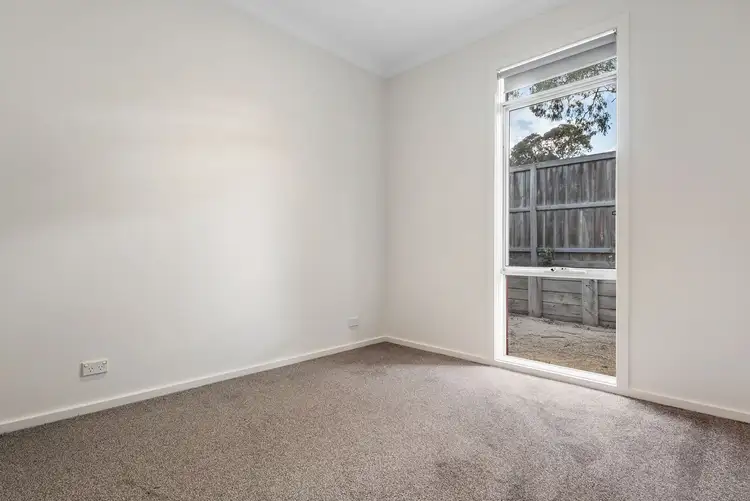 Seventh view of Homely unit listing, 7 Crestview Close, Roxburgh Park VIC 3064