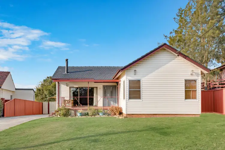 13 Hilltop Crescent, Campbelltown NSW 2560