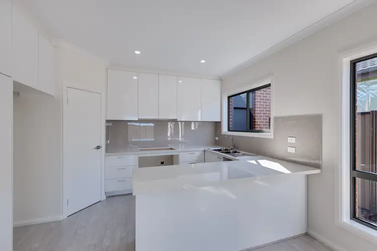 18 Durant Circuit, Kalkallo VIC 3064
