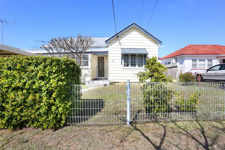 19 Joyce Street, Fairfield NSW 2165