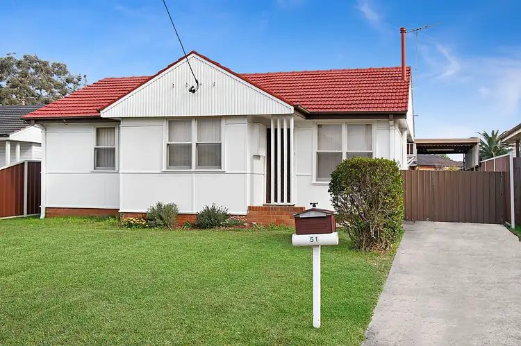 51 Crosby Crescent, Fairfield NSW 2165