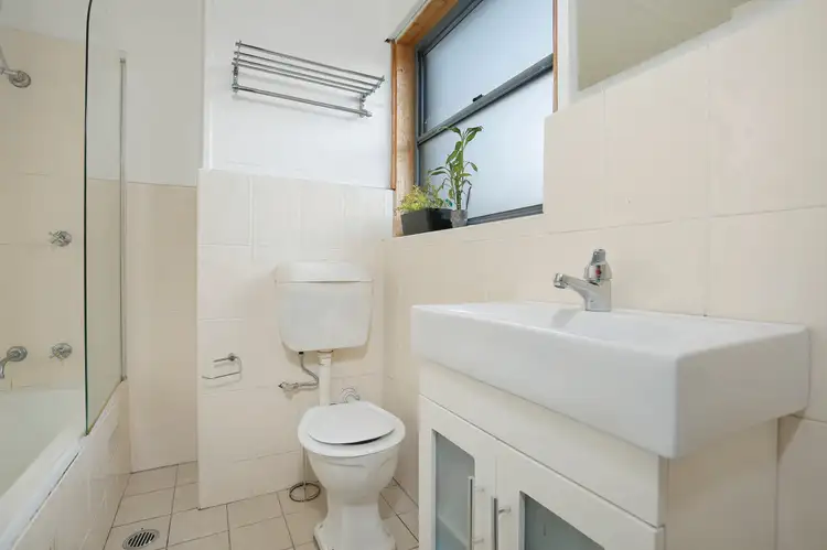 Fifth view of Homely unit listing, 5/38 Pleasant Avenue, North Wollongong NSW 2500