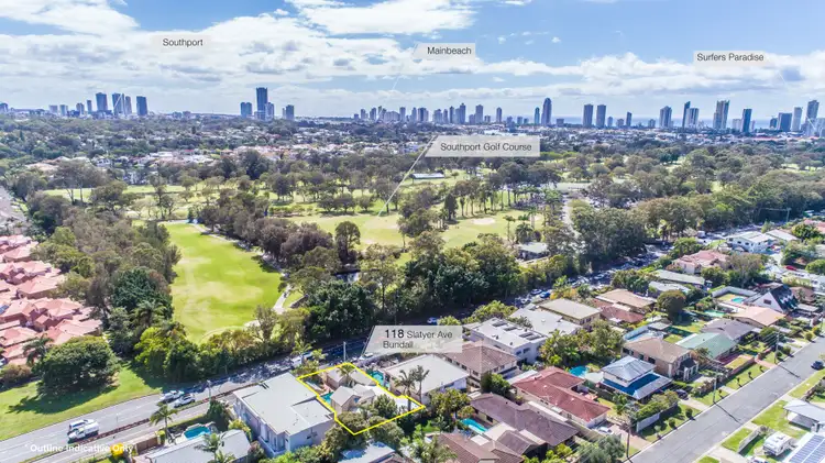 118 Slatyer Avenue, Bundall QLD 4217