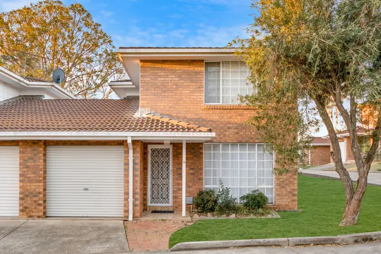 14/4 Jacquinot Place, Glenfield NSW 2167