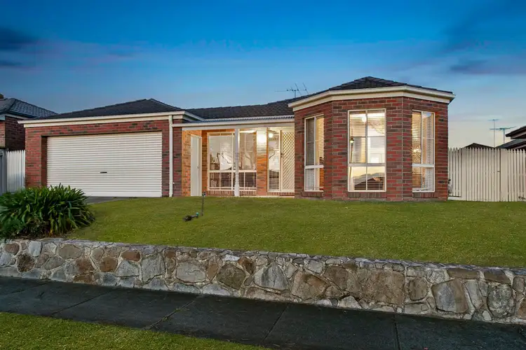 12 Wintersun Road, Berwick VIC 3806