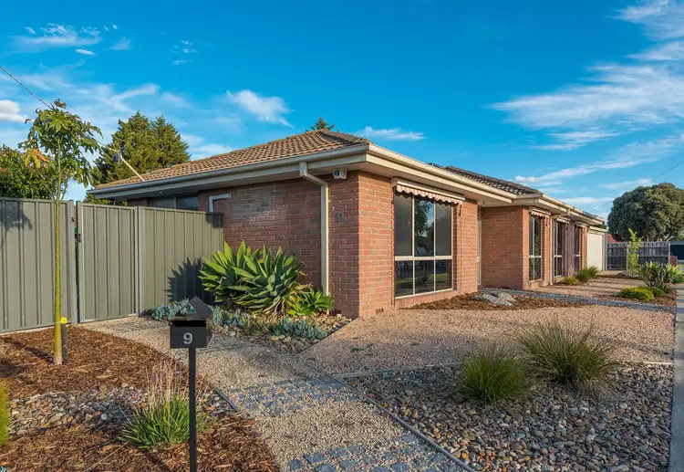 Second view of Homely house listing, 9 Farnborough Avenue, Craigieburn VIC 3064