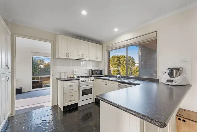 Sixth view of Homely house listing, 9 Farnborough Avenue, Craigieburn VIC 3064