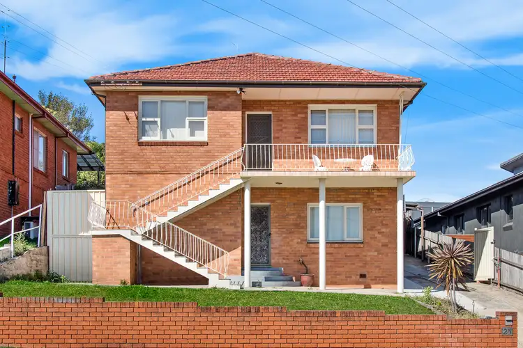 25 Mirrabooka Road, Lake Heights NSW 2502