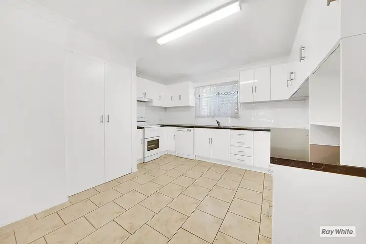 Fifth view of Homely house listing, 9 Lyndall Drive, Lammermoor QLD 4703