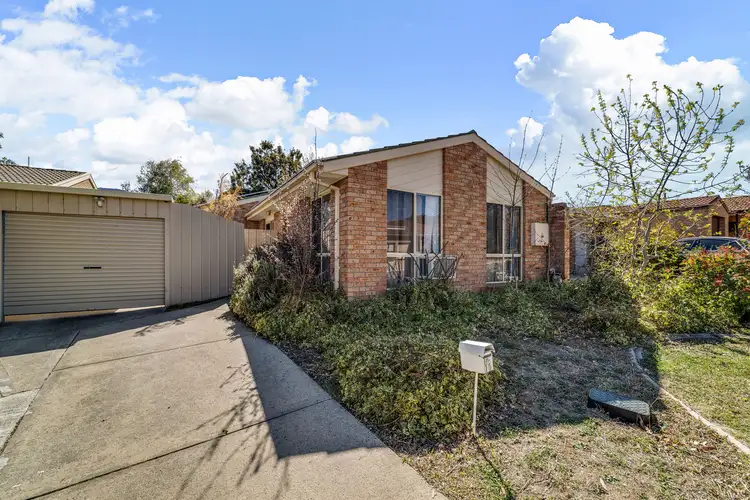 15 Thomas Hart Street, Banks ACT 2906