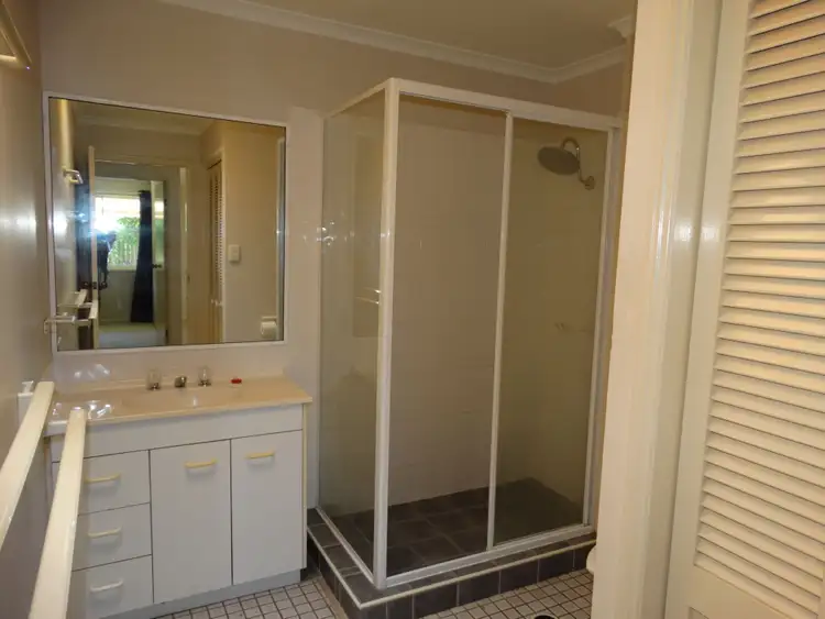 Fifth view of Homely villa listing, 6/11 Andrew Street, Wynnum QLD 4178