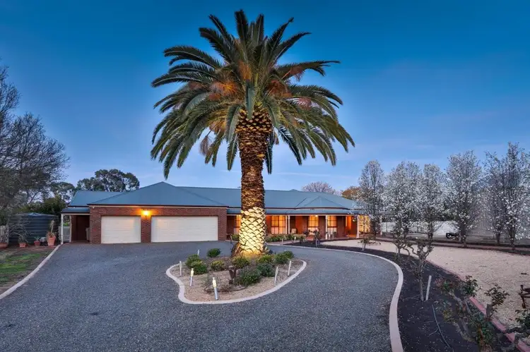 2 St Andrews Drive, Cabarita VIC 3505