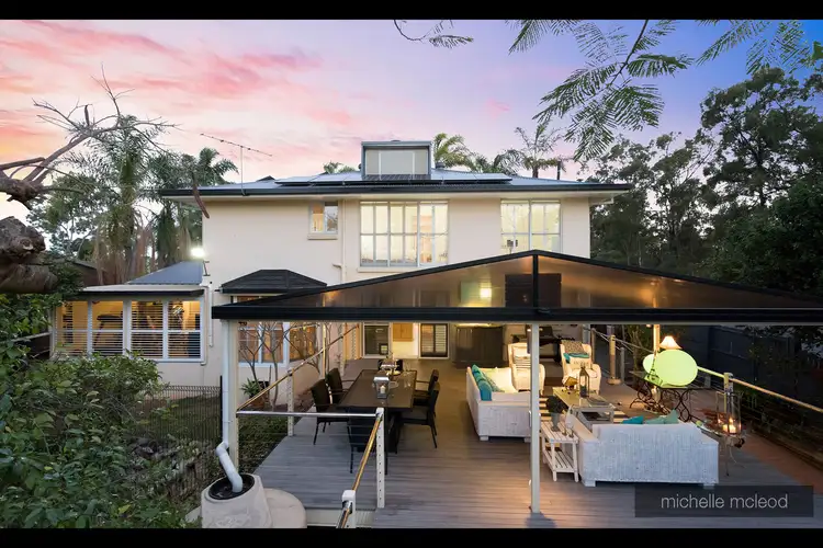 2 Dillingen Street, Chapel Hill QLD 4069
