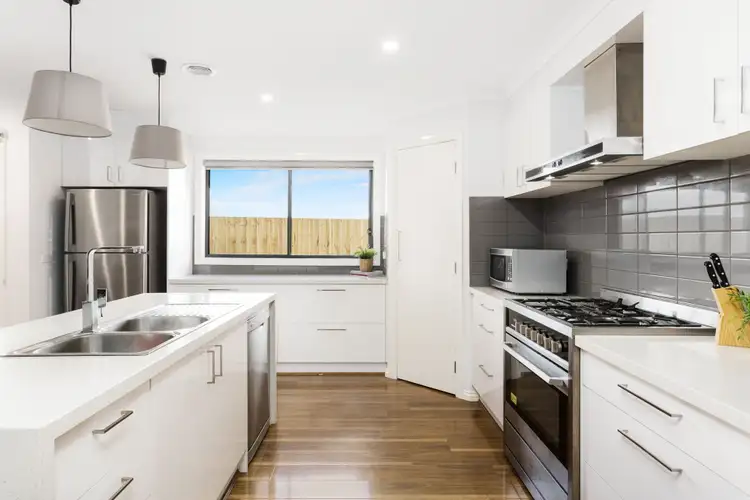 Fifth view of Homely house listing, 14 Buscombe Cresent, Drouin VIC 3818