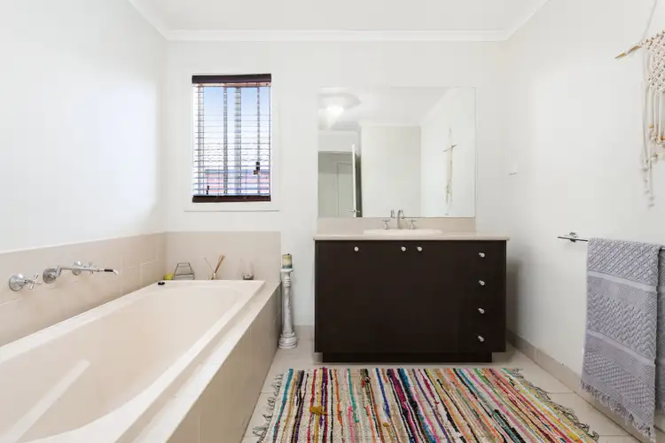 Sixth view of Homely house listing, 5 Rowan Walk, Drouin VIC 3818