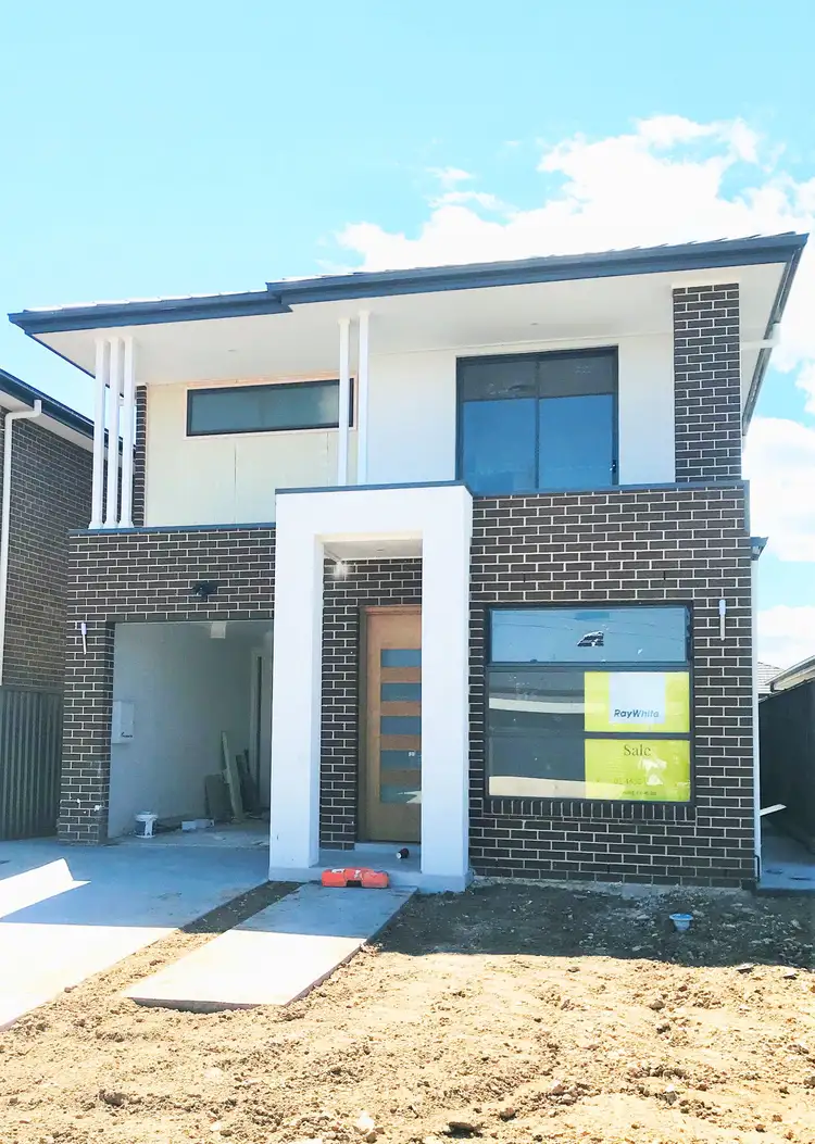 7B Narooma Street, Gregory Hills NSW 2557