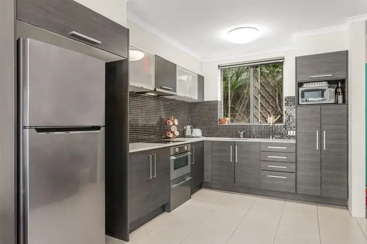 Third view of Homely unit listing, 2/32 Garrick Terrace, Herston QLD 4006