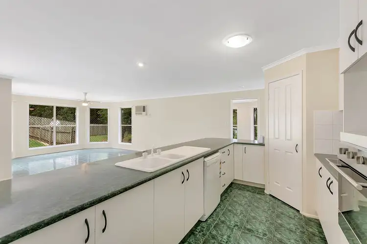 Sixth view of Homely house listing, 4 De Gruchy Court, Highfields QLD 4352