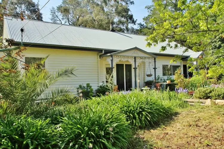 51 Ambers Drive, Heathcote VIC 3523