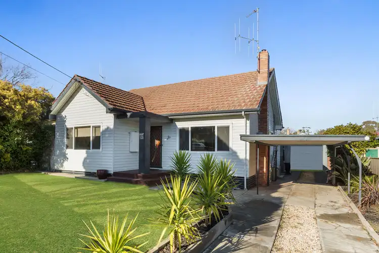 Second view of Homely house listing, 8 Graham Street, Kangaroo Flat VIC 3555