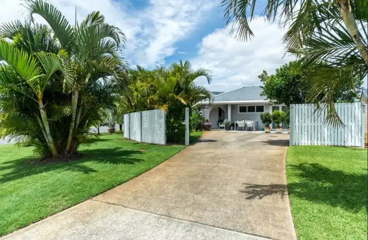 5 Mount Hagen Drive, Runaway Bay QLD 4216