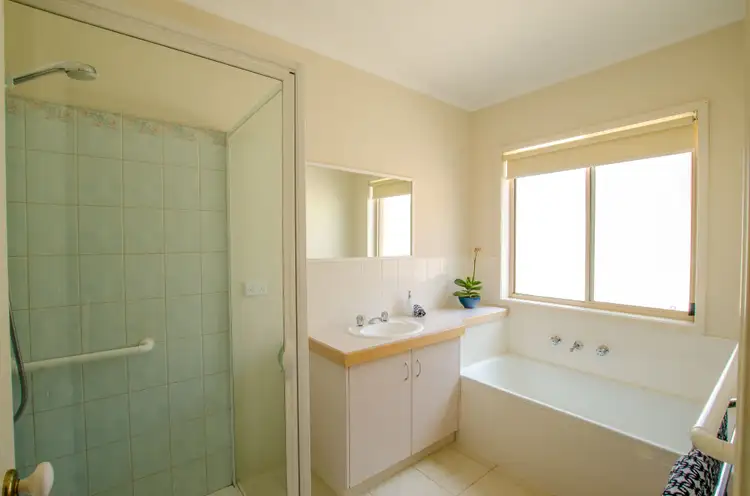 Seventh view of Homely townhouse listing, 16 Genevieve Avenue, Echuca VIC 3564