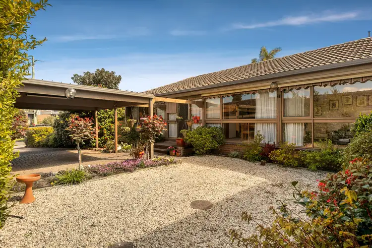 23 Rowitta Drive, Glen Waverley VIC 3150