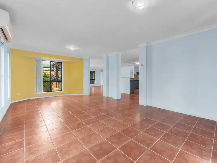 Fifth view of Homely house listing, 12 Muscat Court, Heritage Park QLD 4118