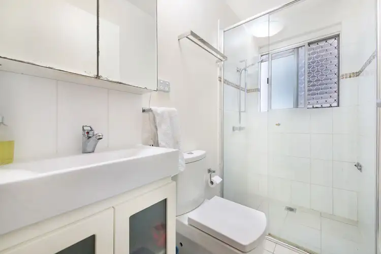 Sixth view of Homely house listing, 1/6 Nalla Court, Palm Beach QLD 4221