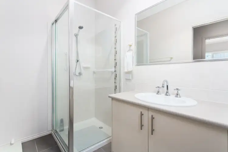 Fifth view of Homely house listing, 14 Richie Court, Drouin VIC 3818