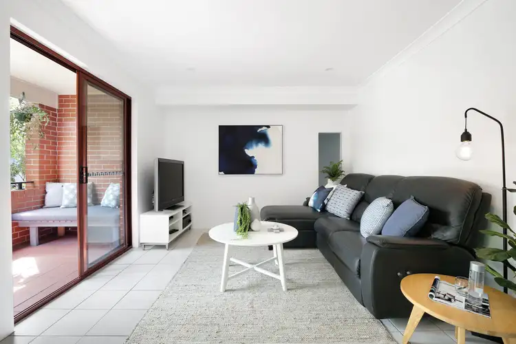 Fourth view of Homely apartment listing, 3/2 Kensington Street, Waterloo NSW 2017