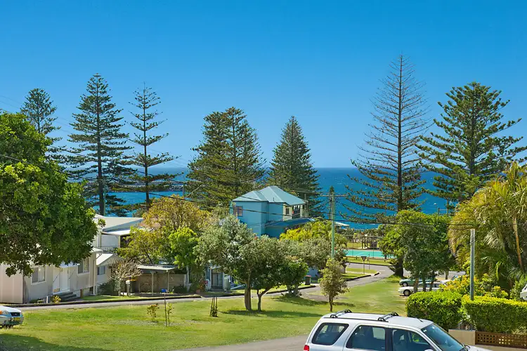 2/20-22 Queen Street, Yamba NSW 2464