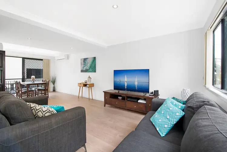 Fifth view of Homely unit listing, 2/16-18 Georgina Street, Woody Point QLD 4019