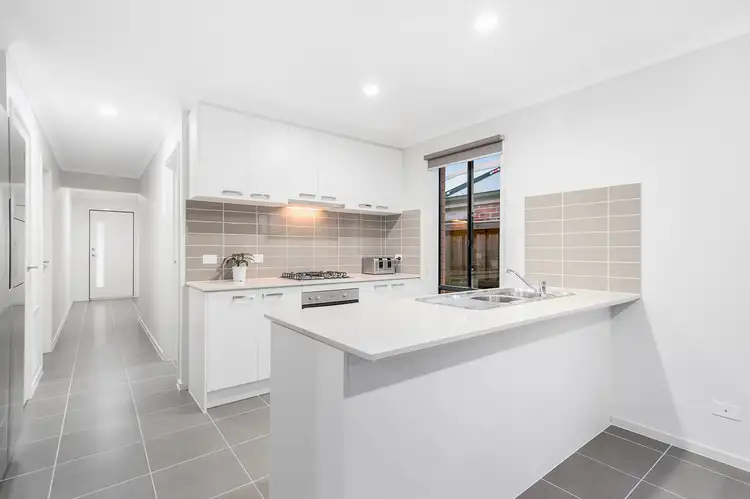 Fifth view of Homely house listing, 8 Armidale Drive, Pakenham VIC 3810