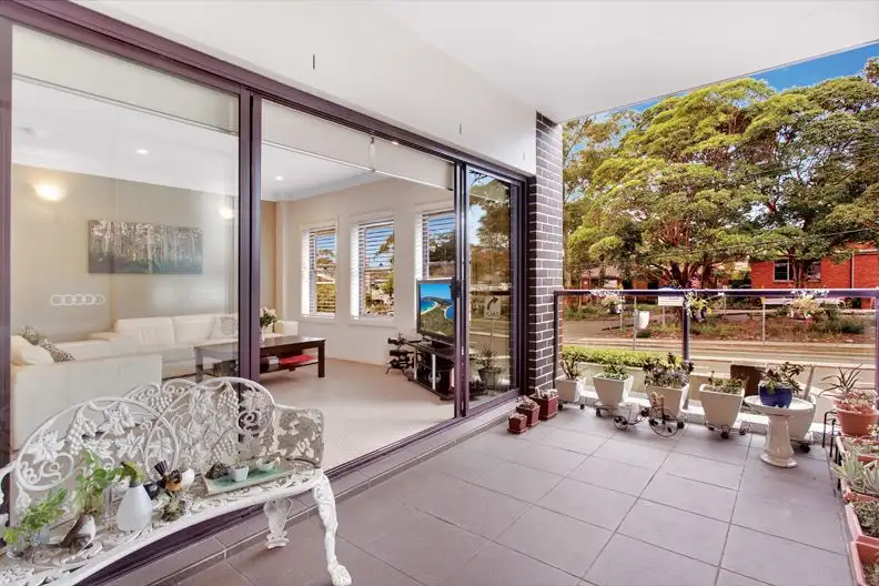 Main view of Homely unit listing, 18/691-695 Warringah Road, Forestville NSW 2087