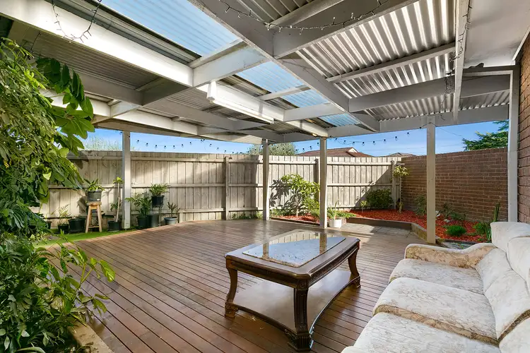 5 Loddon Court, Clayton South VIC 3169