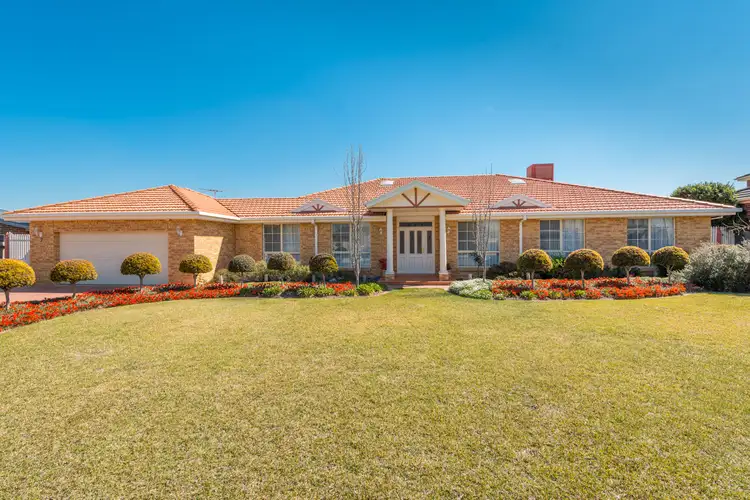 Main view of Homely house listing, 7 The Oaks, Hillside VIC 3037