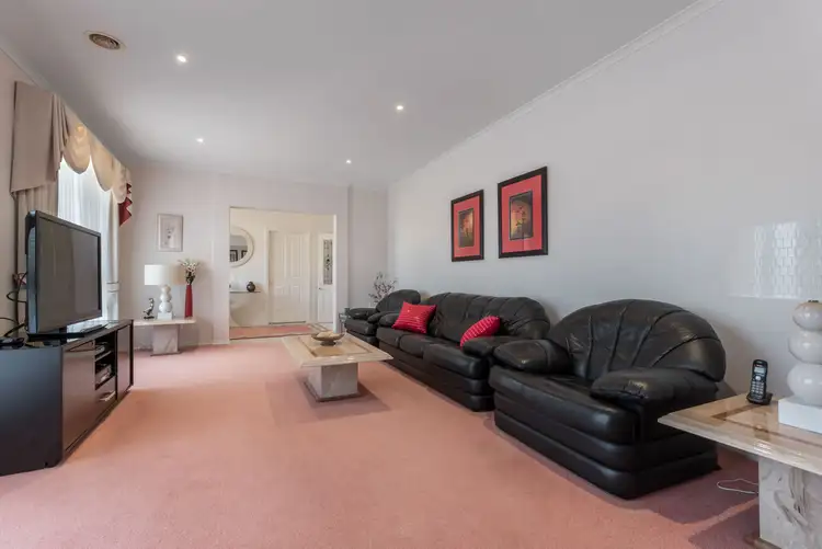 Fifth view of Homely house listing, 7 The Oaks, Hillside VIC 3037