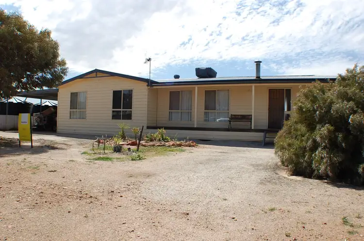 9-11 Brougham Place, Quorn SA 5433