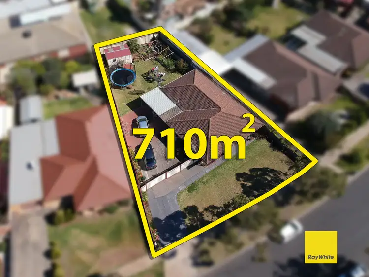 13 Longfellow Drive, Delahey VIC 3037