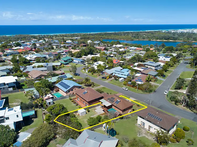 11 Gibson Street, Kingscliff NSW 2487