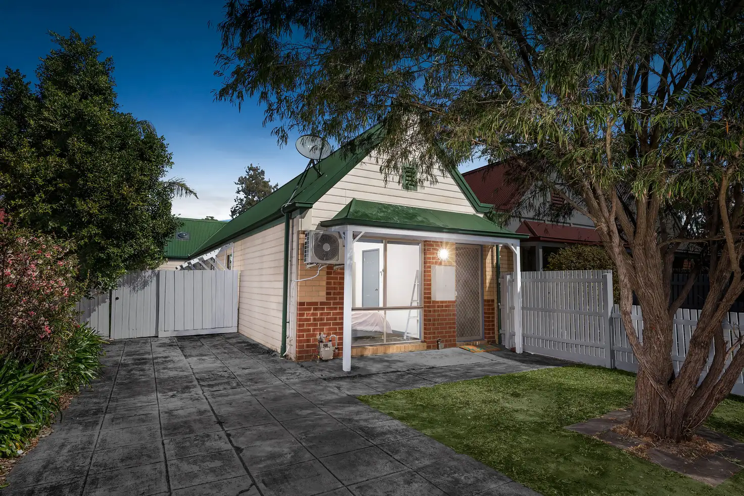 Main view of Homely house listing, 23 Benjamin Close, Bundoora VIC 3083
